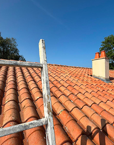 Entretien complet de toiture à Neuilly-Plaisance (93360) en Seine-Saint-Denis (93)